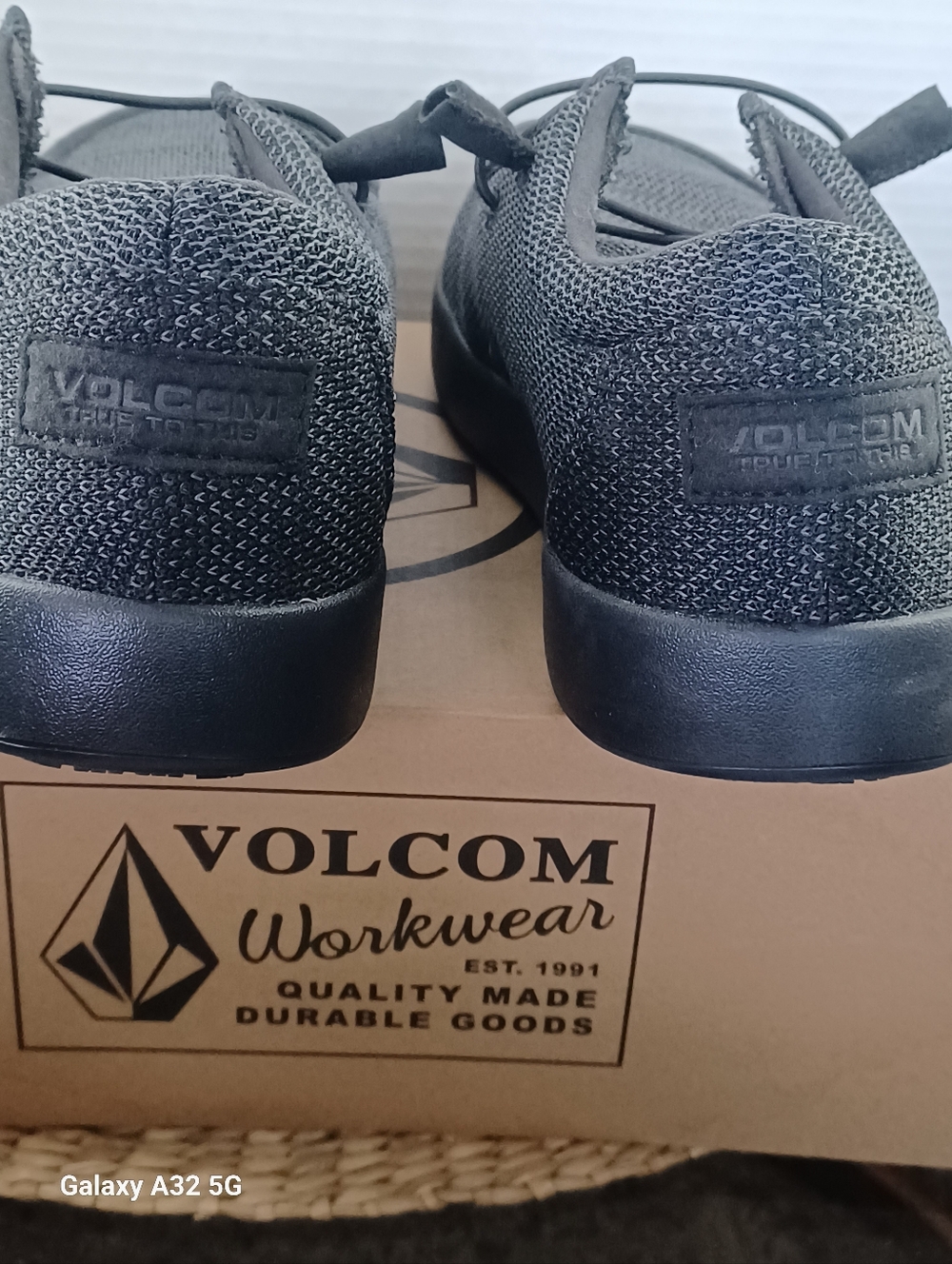 Volcom Womens Chill, Work Safety Loafers, Gray/black With Composite Toe Sz 8.5 W - Picture 3 of 13